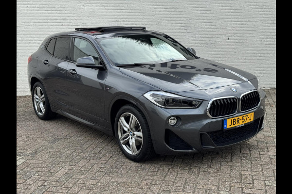 BMW X2 SDrive18i High Executive Automaat Cruise control Climate control Stoelverwarming Leder Navigatie Full LED Head up display