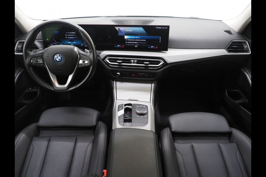 BMW 3 Serie Touring 320e LCI Shadow Line | Widescreen | Carplay | Cruise | DAB | PDC | LED