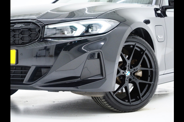 BMW 3 Serie Touring 320e LCI Shadow Line | Widescreen | Carplay | Cruise | DAB | PDC | LED