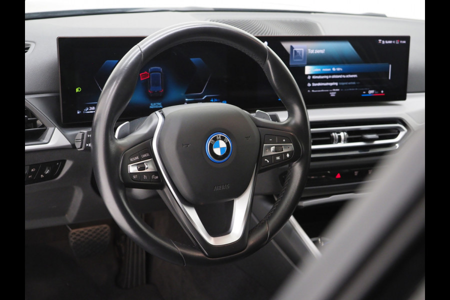 BMW 3 Serie Touring 320e LCI Shadow Line | Widescreen | Carplay | Cruise | DAB | PDC | LED