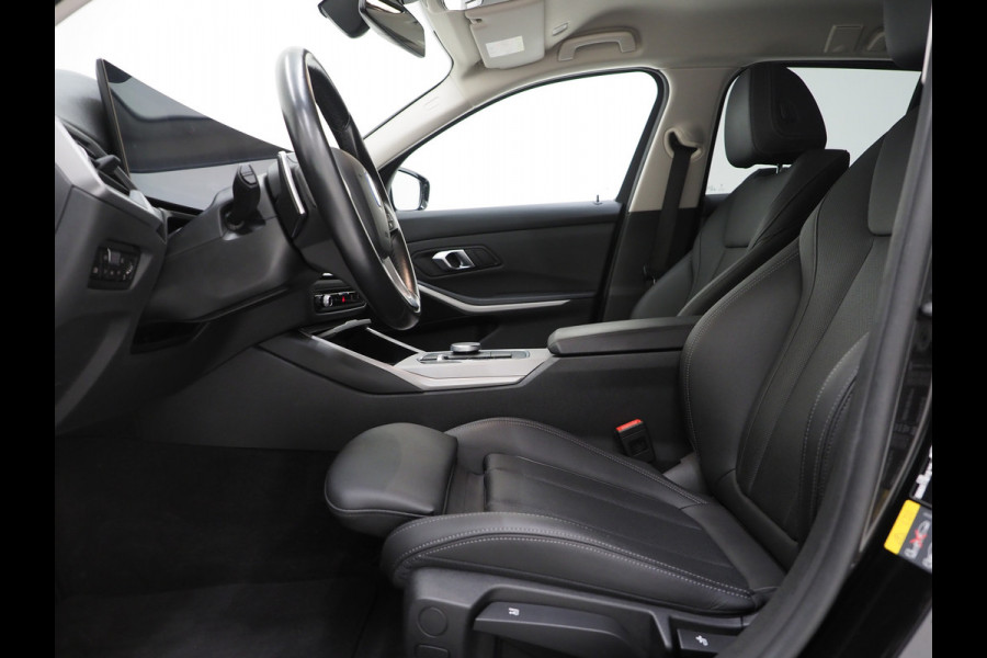 BMW 3 Serie Touring 320e LCI Shadow Line | Widescreen | Carplay | Cruise | DAB | PDC | LED