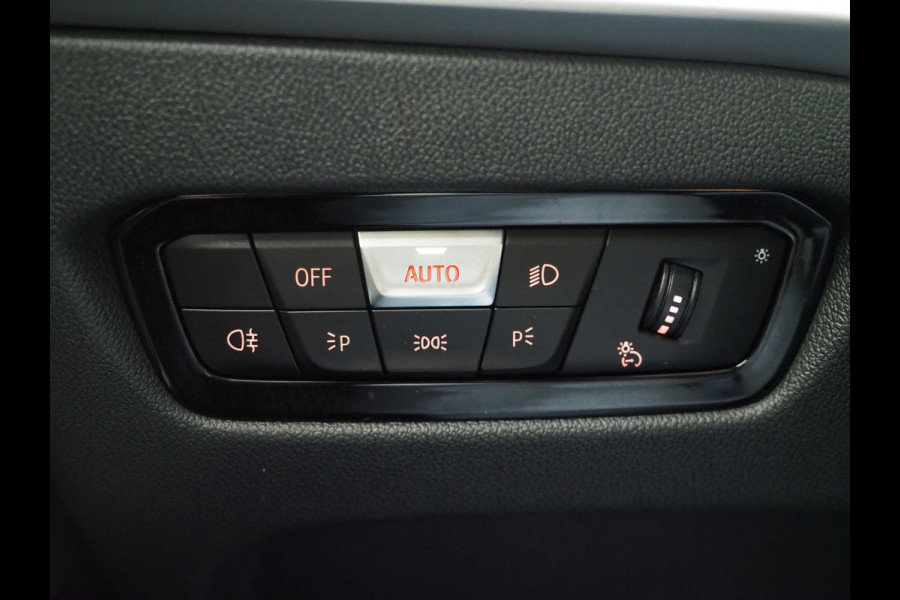 BMW 3 Serie Touring 320e LCI Shadow Line | Widescreen | Carplay | Cruise | DAB | PDC | LED