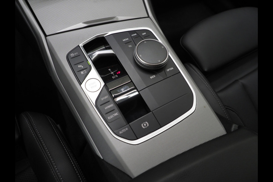 BMW 3 Serie Touring 320e LCI Shadow Line | Widescreen | Carplay | Cruise | DAB | PDC | LED