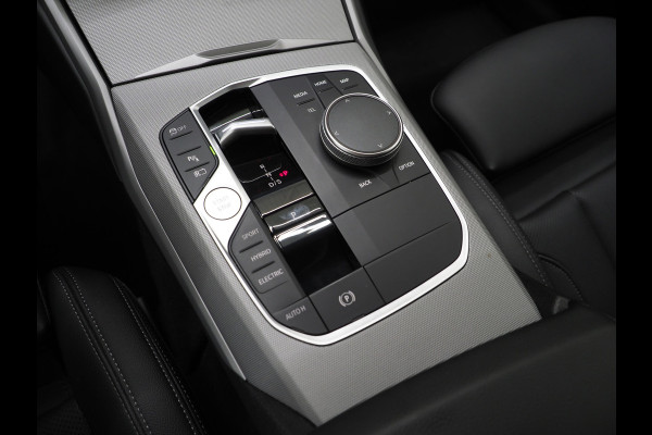 BMW 3 Serie Touring 320e LCI Shadow Line | Widescreen | Carplay | Cruise | DAB | PDC | LED