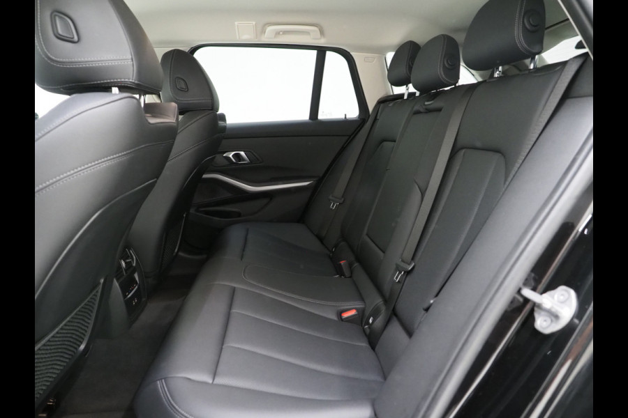 BMW 3 Serie Touring 320e LCI Shadow Line | Widescreen | Carplay | Cruise | DAB | PDC | LED