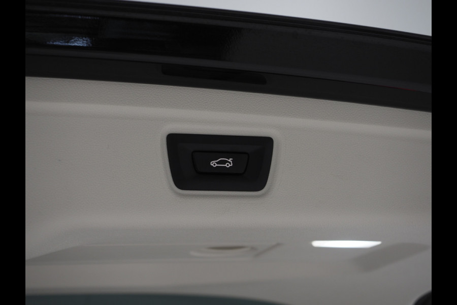 BMW 3 Serie Touring 320e LCI Shadow Line | Widescreen | Carplay | Cruise | DAB | PDC | LED