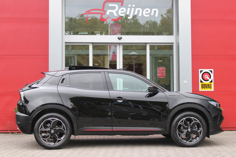 Alfa Romeo junior 1.2 Turbo 136PK IBRIDA SPECIALE | NIEUWE AUTO! | PANORAMISCH SCHUIF/KANTEL DAK | SPORT PACK: SABELT SPORT STOELEN/ALCANTARA STUURWIEL | TECHNO PACK: LED MATRIX KOPLAMPEN/DRAADLOZE TELEFOONLADER/ACHTERUITRIJ CAMERA | VERWARMBARE VOORRUIT | 18" LICHTMETALEN VELGEN "PETALI" | DRAADLOZE APPLE CARPLAY/ANDROID AUTO | NAVIGATIE | STOEL VERWARMING | DODEHOEK DETECTIE | ELEKTRISCH BEDIENBARE ACHTERKLEP | KEYLESS ENTRY/START | ADAPTIVE CRUISE CONTROL |