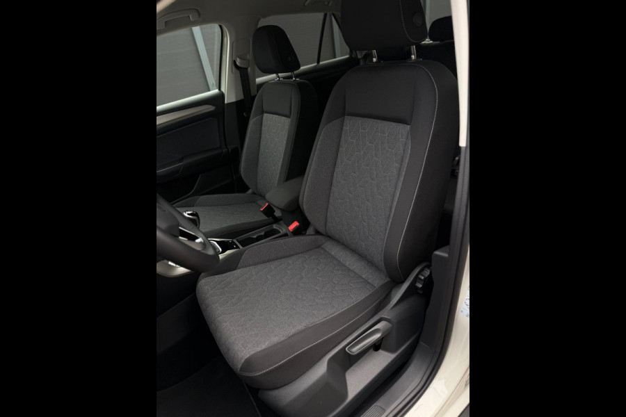 Volkswagen T-Roc 1.0 TSI Move Trekhaak CarPlay