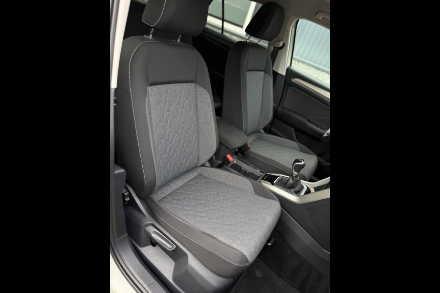 Volkswagen T-Roc 1.0 TSI Move Trekhaak CarPlay