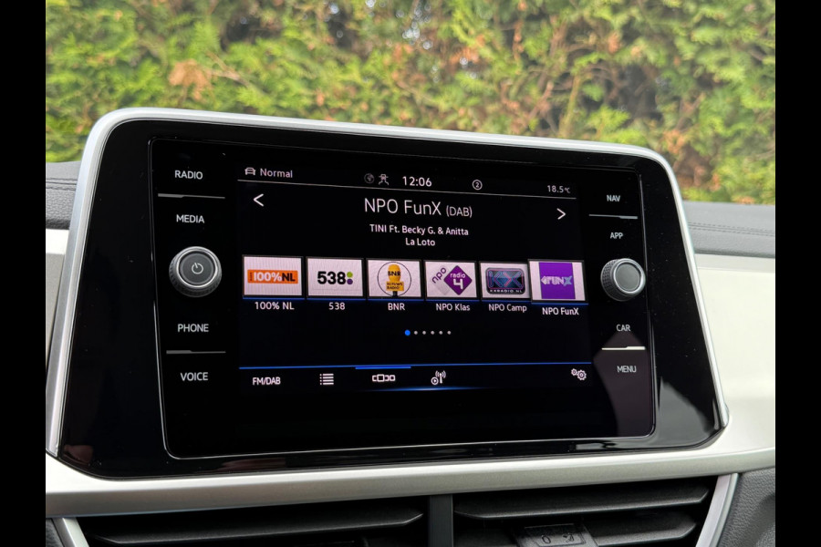 Volkswagen T-Roc 1.0 TSI Move Trekhaak CarPlay