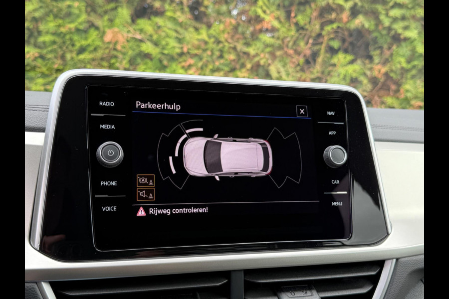 Volkswagen T-Roc 1.0 TSI Move Trekhaak CarPlay