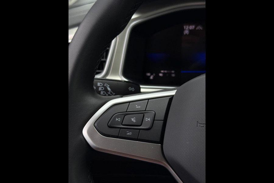 Volkswagen T-Roc 1.0 TSI Move Trekhaak CarPlay