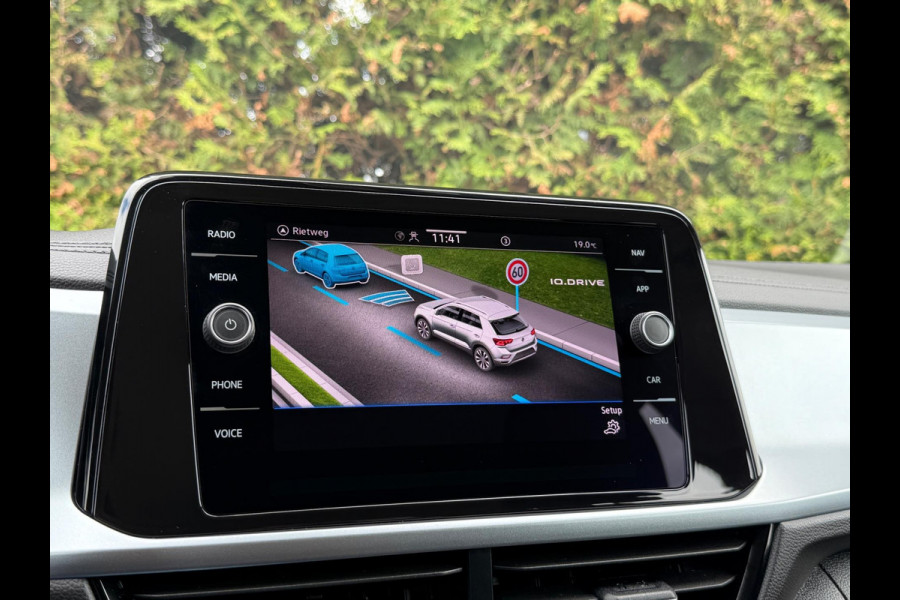 Volkswagen T-Roc 1.0 TSI Style CarPlay Camera IQ Lights
