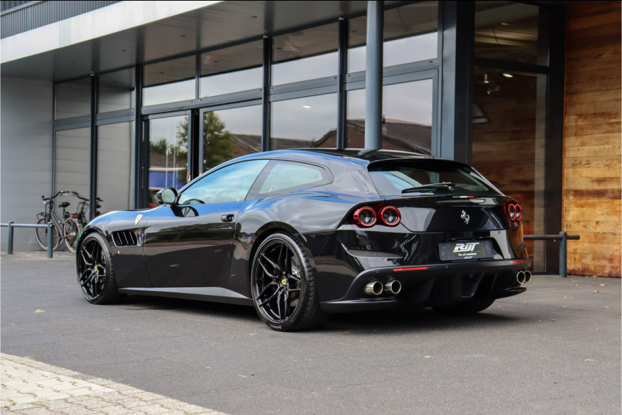 Ferrari GTC4 Lusso Turbo 3.9 V8 **APPROVED/Lift/360 camera/Pano/Ceramic/Carplay/21/22inch**