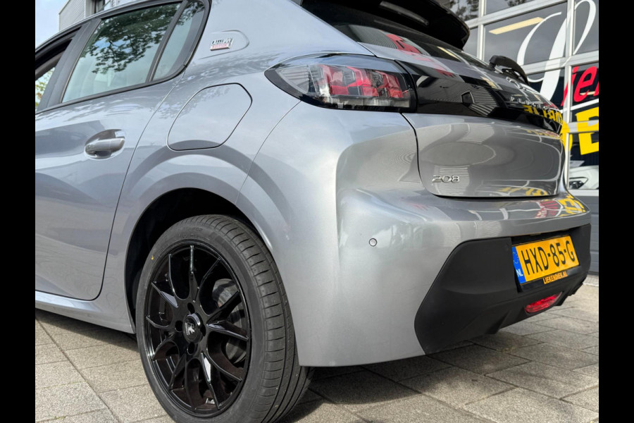 Peugeot 208 1.2i OUTLAW Edition - Navigatie/Apple CarPlay I Airco I Sport velgen I LED I PDC I 30.000 KM -Dealer onderhouden