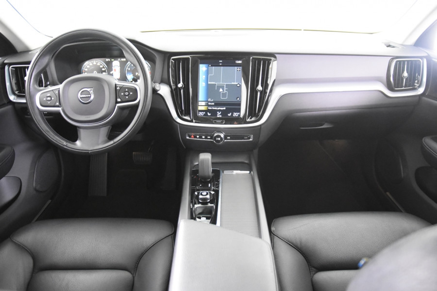 Volvo V60 2.0 B3 Momentum Geartronic *1ste Eigenaar*Leer*Navigatie*Carplay*