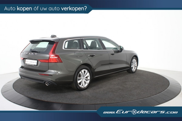 Volvo V60 2.0 B3 Momentum Geartronic *1ste Eigenaar*Leer*Navigatie*Carplay*