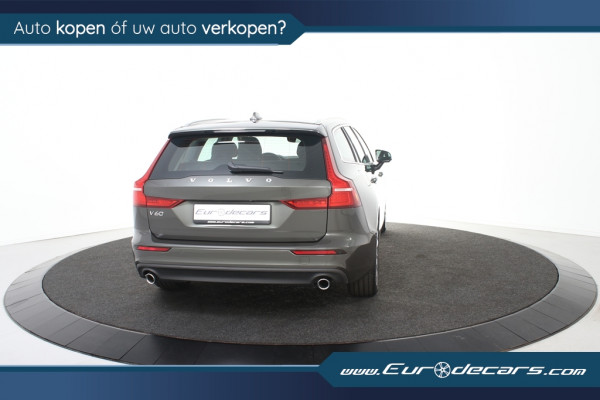 Volvo V60 2.0 B3 Momentum Geartronic *1ste Eigenaar*Leer*Navigatie*Carplay*