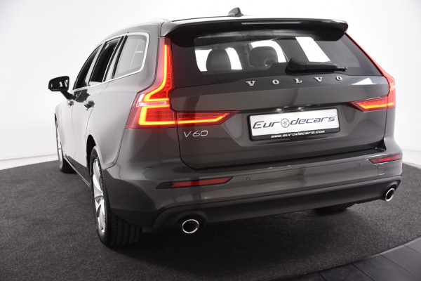 Volvo V60 2.0 B3 Momentum Geartronic *1ste Eigenaar*Leer*Navigatie*Carplay*