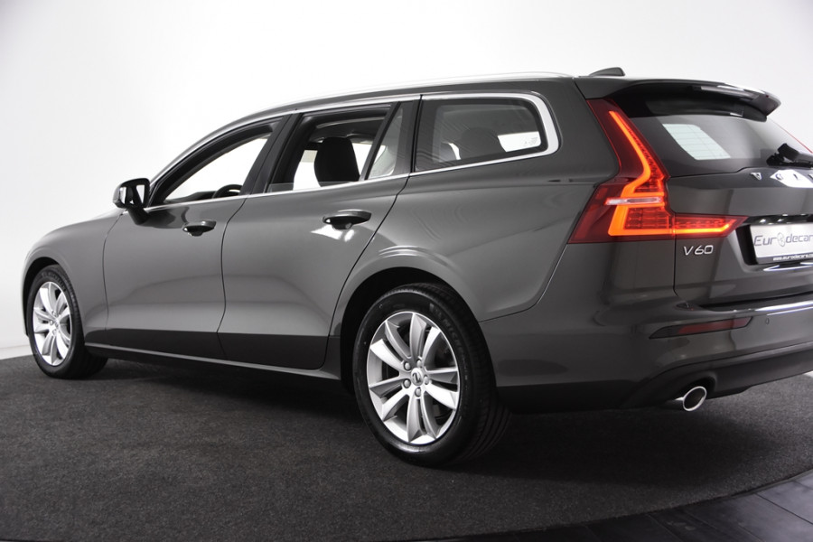 Volvo V60 2.0 B3 Momentum Geartronic *1ste Eigenaar*Leer*Navigatie*Carplay*