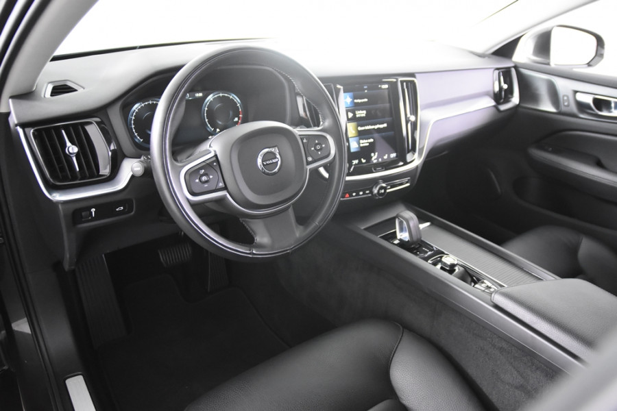 Volvo V60 2.0 B3 Momentum Geartronic *1ste Eigenaar*Leer*Navigatie*Carplay*