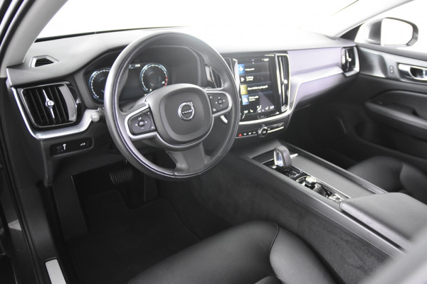 Volvo V60 2.0 B3 Momentum Geartronic *1ste Eigenaar*Leer*Navigatie*Carplay*