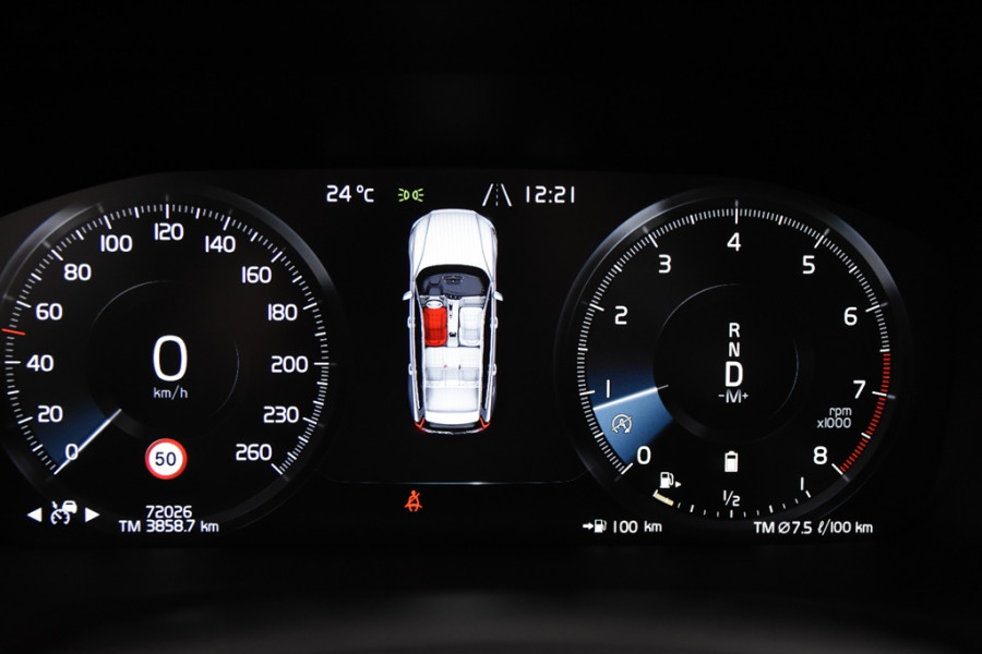 Volvo V60 2.0 B3 Momentum Geartronic *1ste Eigenaar*Leer*Navigatie*Carplay*