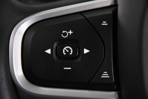 Volvo V60 2.0 B3 Momentum Geartronic *1ste Eigenaar*Leer*Navigatie*Carplay*