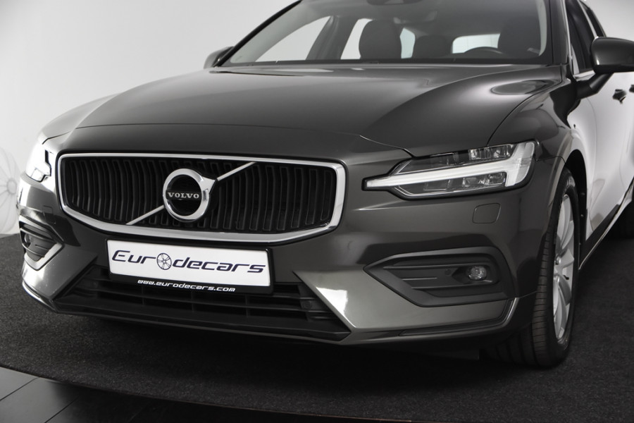 Volvo V60 2.0 B3 Momentum Geartronic *1ste Eigenaar*Leer*Navigatie*Carplay*