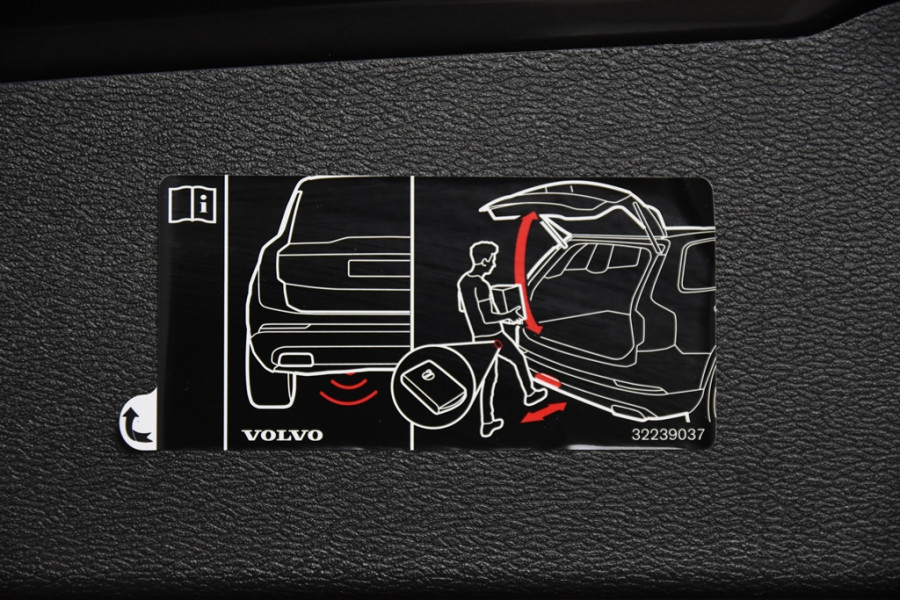 Volvo V60 2.0 B3 Momentum Geartronic *1ste Eigenaar*Leer*Navigatie*Carplay*