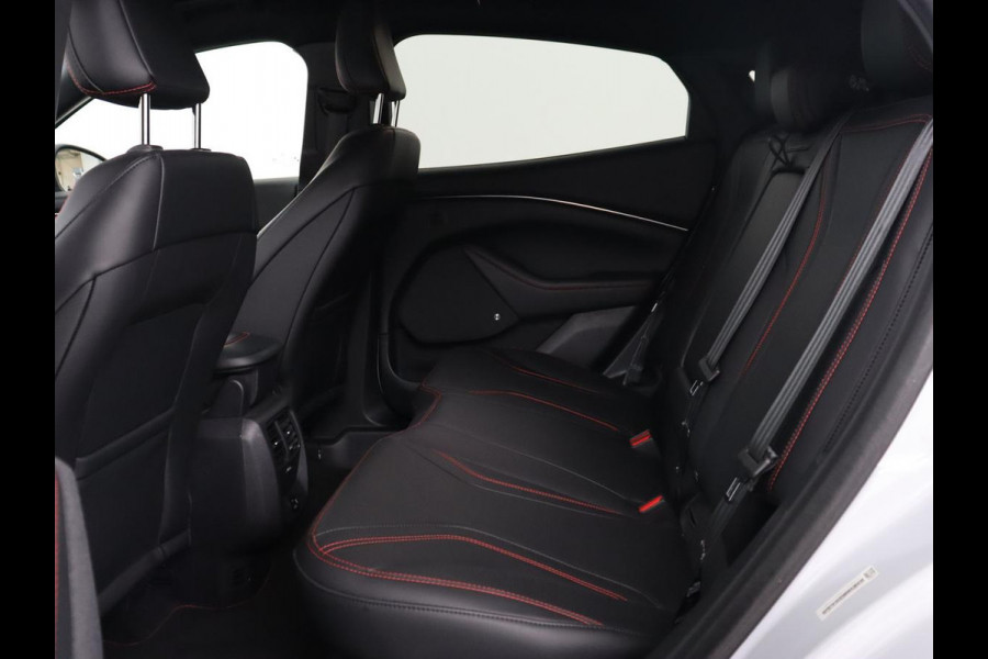Ford Mustang Mach-E AWD 75 kWh | Leder | Stoelverwarming | Adaptive cruise | 360 camera | Adaptive cruise | B&O Sound | Stuurverwarming | Full LED