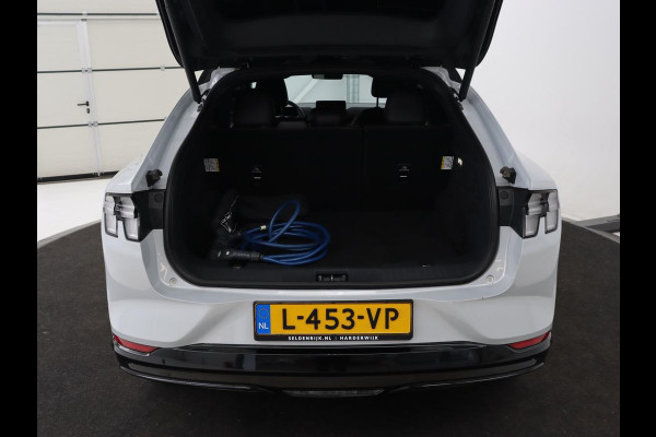 Ford Mustang Mach-E AWD 75 kWh | Leder | Stoelverwarming | Adaptive cruise | 360 camera | Adaptive cruise | B&O Sound | Stuurverwarming | Full LED