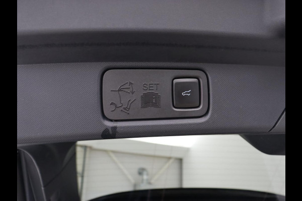 Ford Mustang Mach-E AWD 75 kWh | Leder | Stoelverwarming | Adaptive cruise | 360 camera | Adaptive cruise | B&O Sound | Stuurverwarming | Full LED