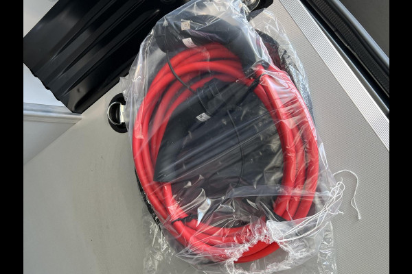Opel Vivaro Electric L3 75 kWh | Dubbele cabine | 8 jaar garantie | Dynamic Comfort Nav pakket | Winterpakket | 2 zijschuifdeuren | Lichtmetalen velgen