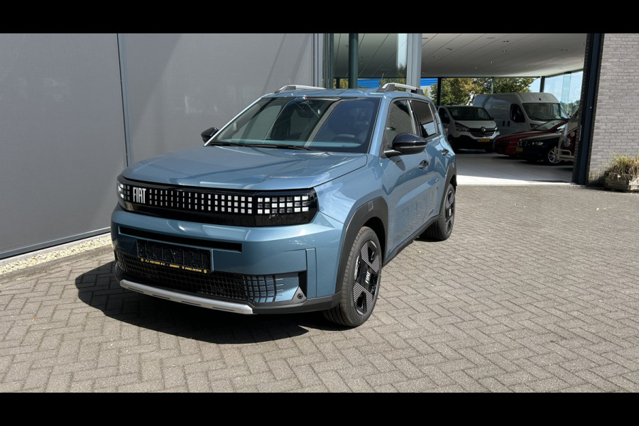 Fiat Grande Panda La Prima 11 kW 44 kWh Airco - Achteruitrijcamera - Parkeersensoren voor en achter - Cruise control - Navigatiesysteem - Dakrails - Stuur multifunctioneel