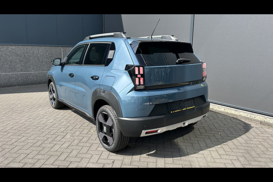 Fiat Grande Panda La Prima 11 kW 44 kWh Airco - Achteruitrijcamera - Parkeersensoren voor en achter - Cruise control - Navigatiesysteem - Dakrails - Stuur multifunctioneel