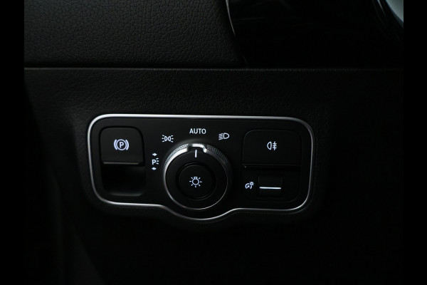 Mercedes-Benz GLA 250 e Face Lift Plug-In Hybride | Trekhaak | Ledkoplampen | Stuur en Stoelverwarming | 11kW Laden | Inclusief 24 maanden MB Certified garantie voor Europa.