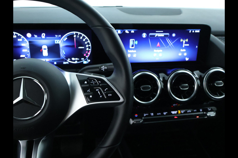 Mercedes-Benz GLA 250 e Face Lift Plug-In Hybride | Trekhaak | Ledkoplampen | Stuur en Stoelverwarming | 11kW Laden | Inclusief 24 maanden MB Certified garantie voor Europa.