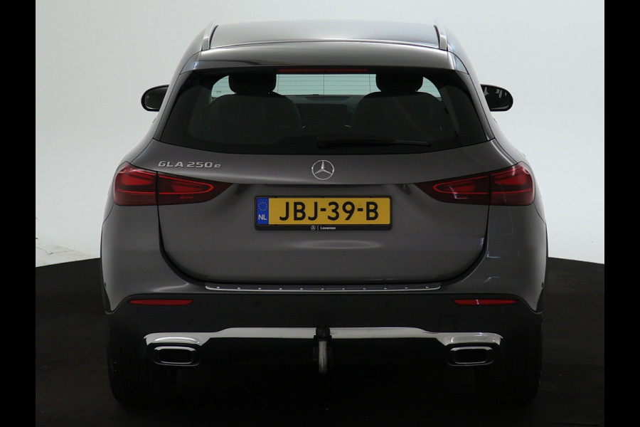Mercedes-Benz GLA 250 e Face Lift Plug-In Hybride | Trekhaak | Ledkoplampen | Stuur en Stoelverwarming | 11kW Laden | Inclusief 24 maanden MB Certified garantie voor Europa.