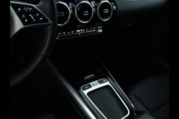 Mercedes-Benz GLA 250 e Face Lift Plug-In Hybride | Trekhaak | Ledkoplampen | Stuur en Stoelverwarming | 11kW Laden | Inclusief 24 maanden MB Certified garantie voor Europa.