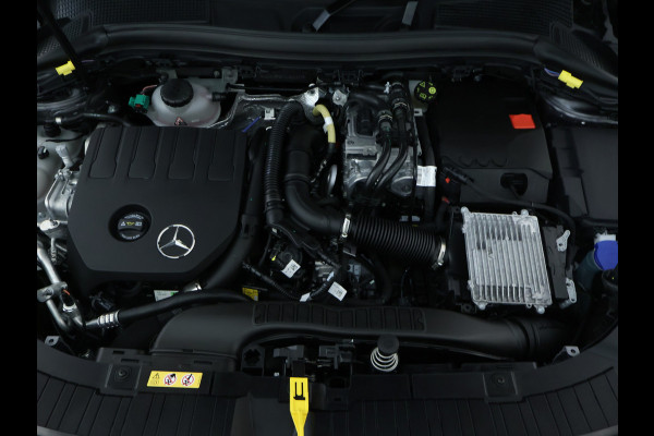 Mercedes-Benz GLA 250 e Face Lift Plug-In Hybride | Trekhaak | Ledkoplampen | Stuur en Stoelverwarming | 11kW Laden | Inclusief 24 maanden MB Certified garantie voor Europa.