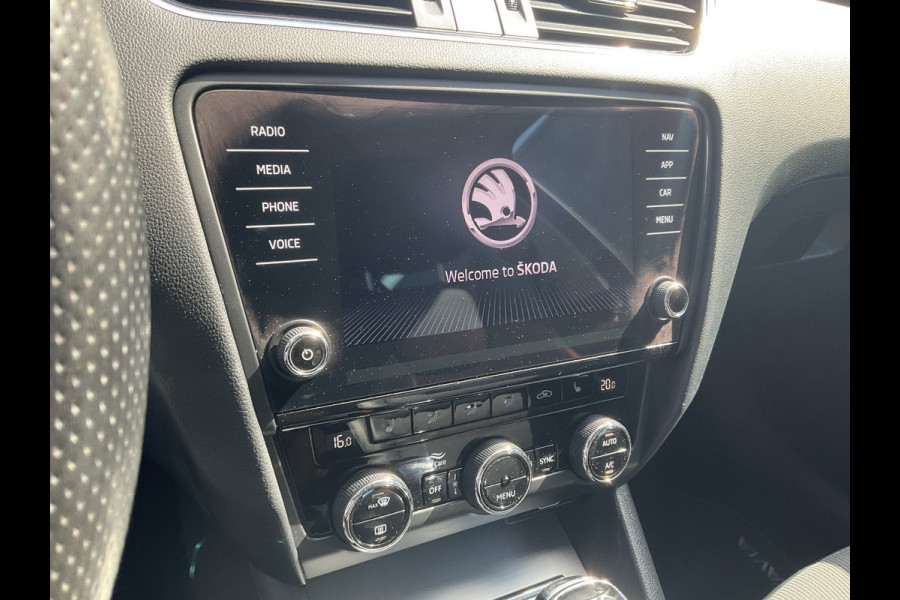 Škoda Octavia Combi 1.6 TDI Automaat Clever Edition Navi Stoelverw. Trekhaak