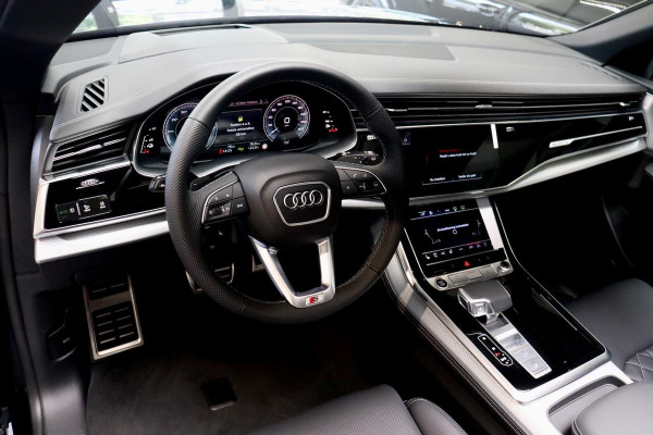 Audi Q8 55 TFSIe Q 4Wstur|PANO|RS zetels|TrkHk|VOL