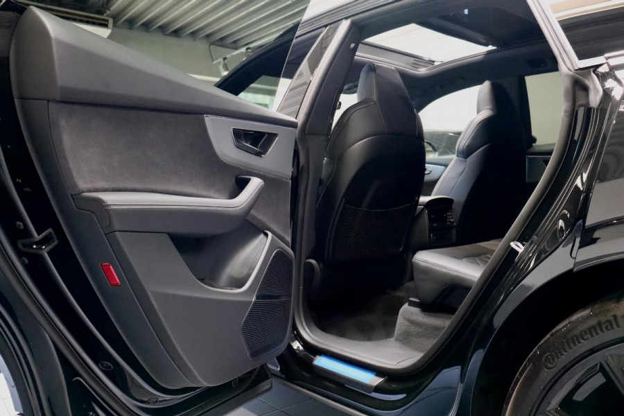 Audi Q8 55 TFSIe Q 4Wstur|PANO|RS zetels|TrkHk|VOL