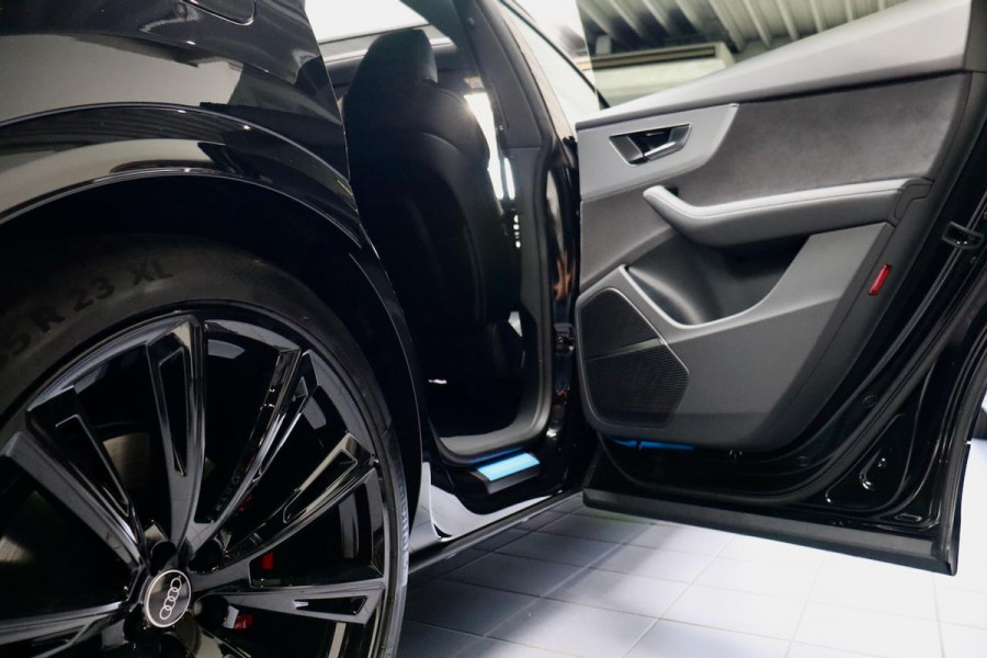 Audi Q8 55 TFSIe Q 4Wstur|PANO|RS zetels|TrkHk|VOL