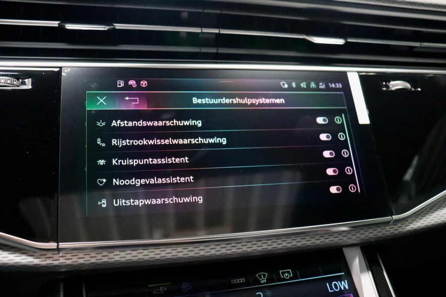 Audi Q8 55 TFSIe Q 4Wstur|PANO|RS zetels|TrkHk|VOL