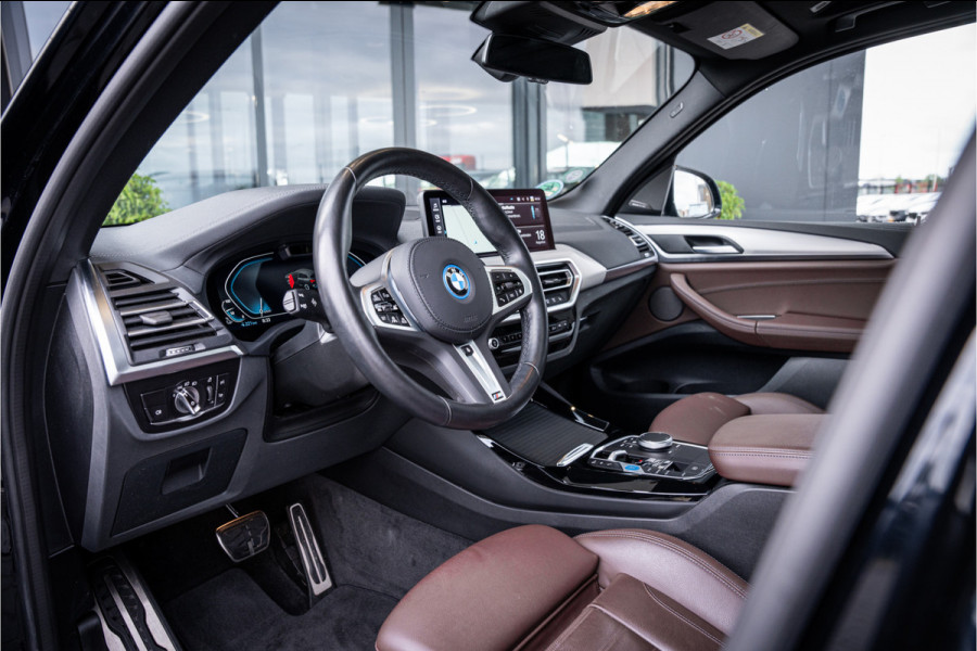 BMW iX3 High Executive Edition 80 kWh - Panorama | H&K | Memory | 360 Camera | HUD