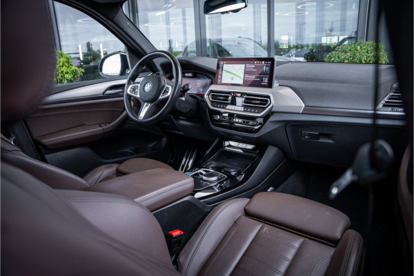 BMW iX3 High Executive Edition 80 kWh - Panorama | H&K | Memory | 360 Camera | HUD