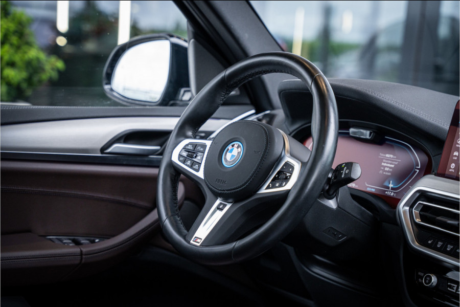 BMW iX3 High Executive Edition 80 kWh - Panorama | H&K | Memory | 360 Camera | HUD