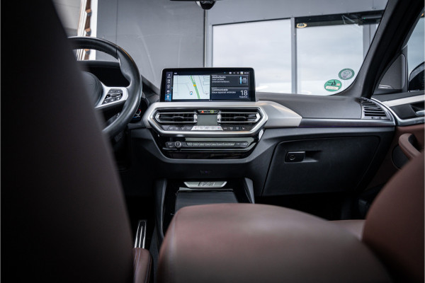 BMW iX3 High Executive Edition 80 kWh - Panorama | H&K | Memory | 360 Camera | HUD